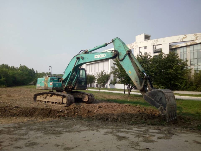 长江路物业多措并举加强垃圾场管理 1.jpg